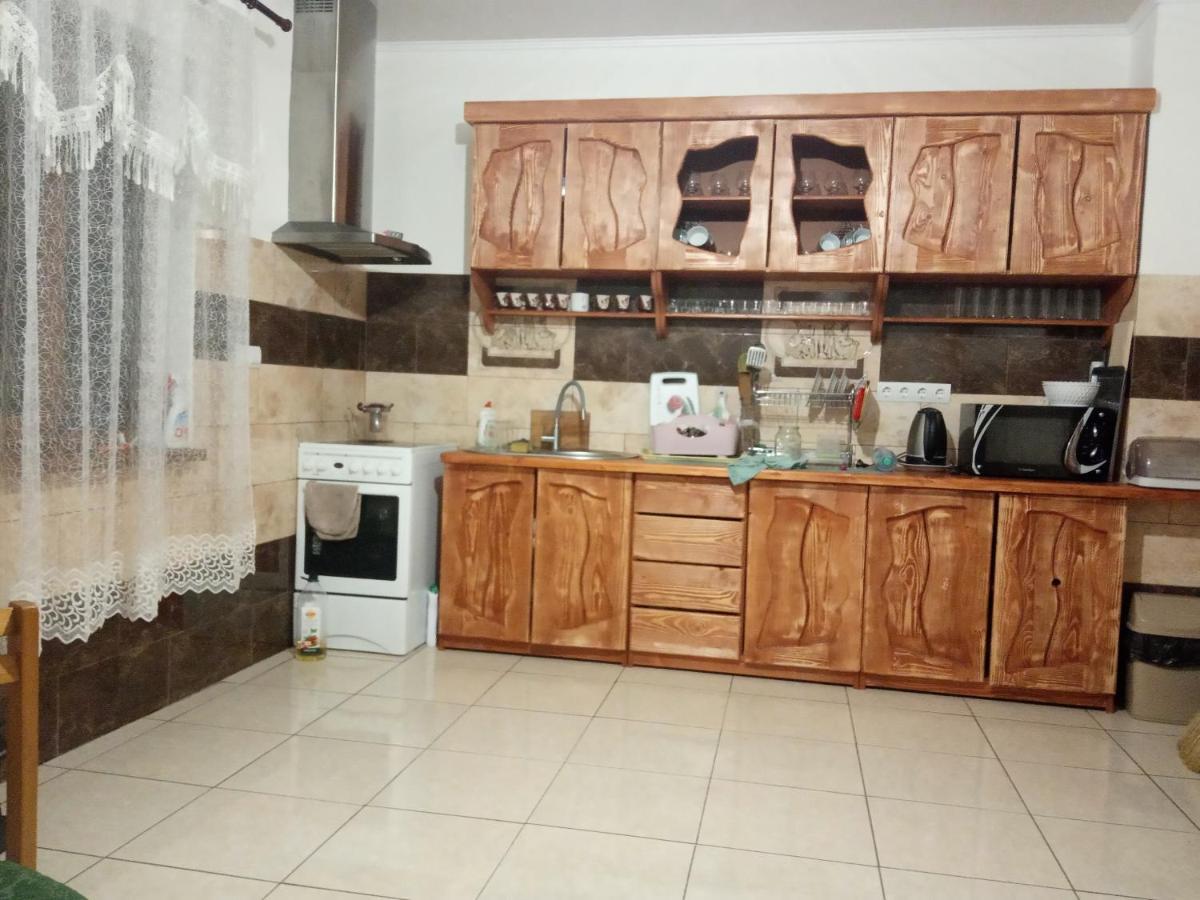Отель "Ізківський затишок село Ізки Экстерьер фото